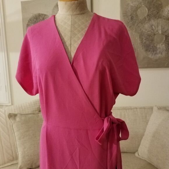 Felicity & Coco Rita Wrap Dress sz Medium in Pink. - Picture 5 of 10